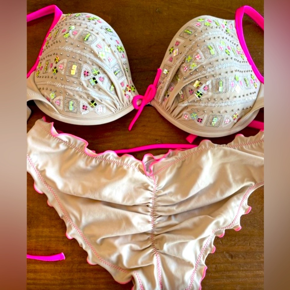 Victoria’s Secret 2 piece swim suite
